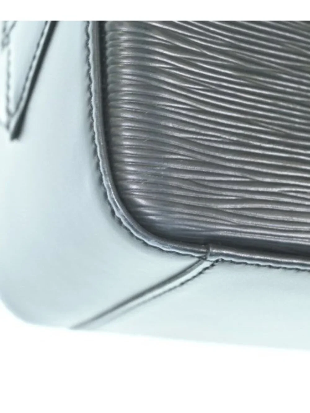 Louis Vuitton Handbag Black